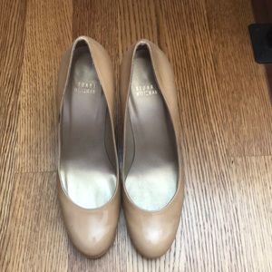 Ladies round toe shoe